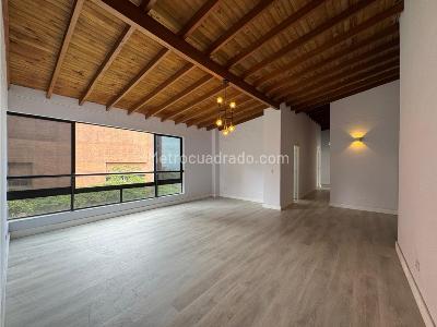 Apartamento de 4 alcobas en venta en El Tesoro, Medellín, 204 m² · foto 2 de 20