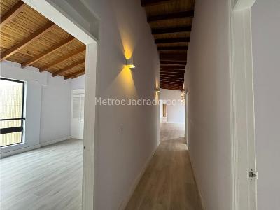 Apartamento de 4 alcobas en venta en El Tesoro, Medellín, 204 m² · foto 7 de 20