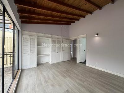 Apartamento de 4 alcobas en venta en El Tesoro, Medellín, 204 m² · foto 9 de 20