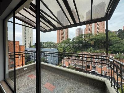 Apartamento de 4 alcobas en venta en El Tesoro, Medellín, 204 m² · foto 11 de 20