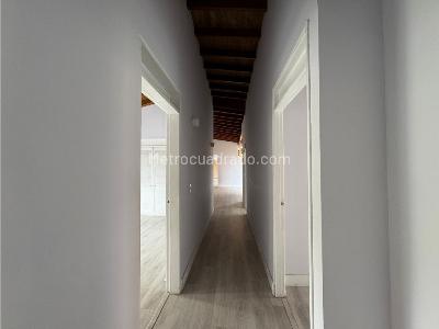 Apartamento de 4 alcobas en venta en El Tesoro, Medellín, 204 m² · foto 16 de 20