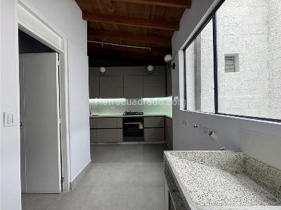 Apartamento de 4 alcobas en venta en El Tesoro, Medellín, 204 m² · foto 18 de 20