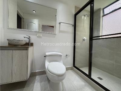 Apartamento de 4 alcobas en venta en El Tesoro, Medellín, 204 m² · foto 19 de 20