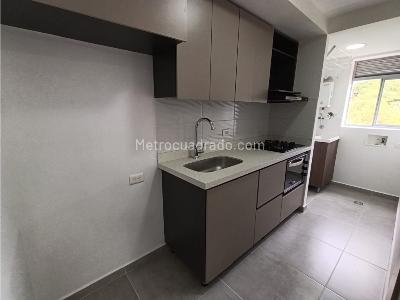 Apartamento de 3 alcobas en venta en Bello, Medellín, 57 m² · foto 2 de 17
