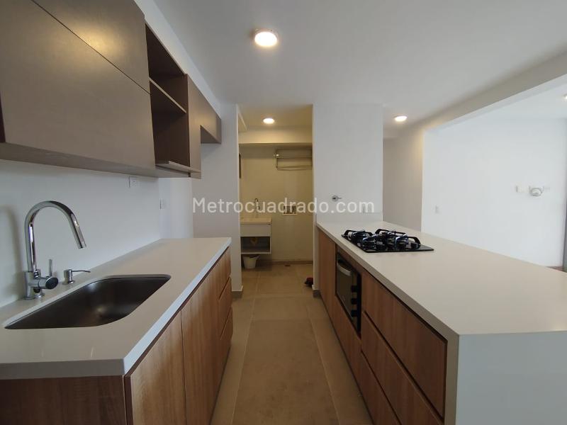 Apartamento en Arriendo, Barro Blanco Rio Negro, Rionegro - 2