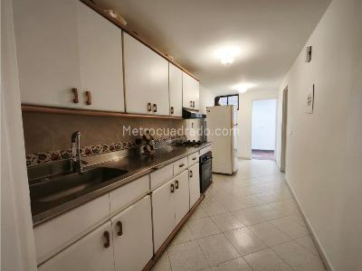 Apartamento en venta en Laureles, Medellín · foto 8 de 20