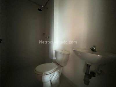 Apartamento de 3 alcobas en venta en Ditaires, Itagüí, 68 m² · foto 3 de 20