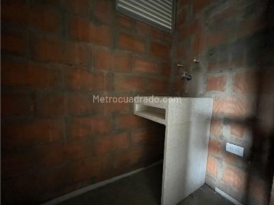 Apartamento de 3 alcobas en venta en Ditaires, Itagüí, 68 m² · foto 4 de 20