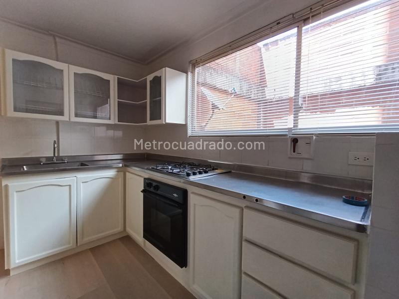 4BR Apartment in Conquistadores (105 m²) - 2