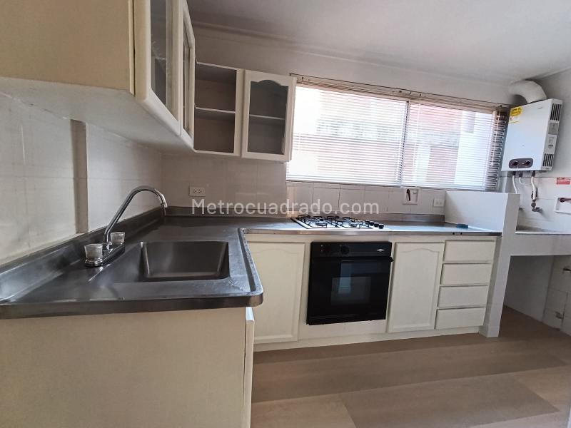 4BR Apartment in Conquistadores (105 m²) - 3