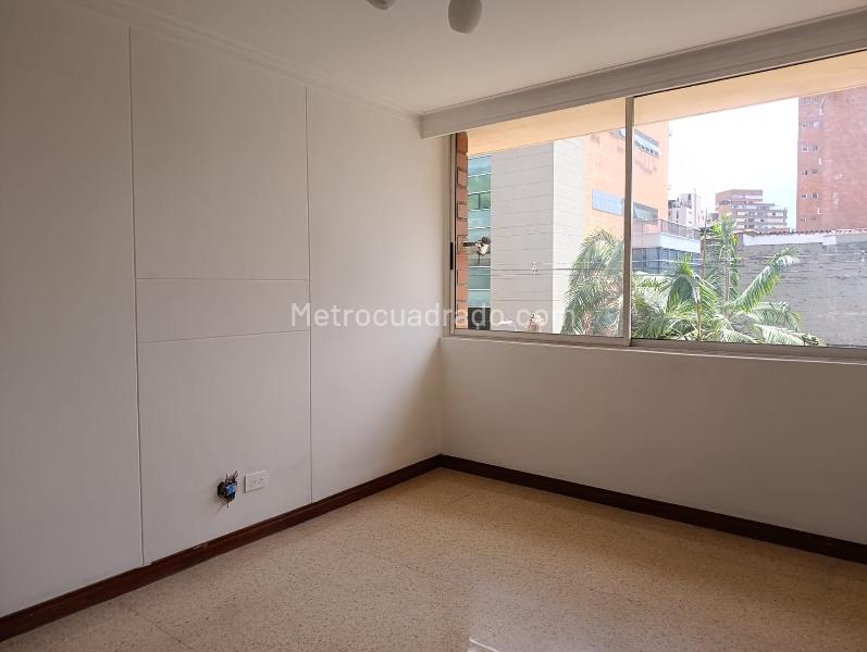 4BR Apartment in Conquistadores (105 m²) - 4