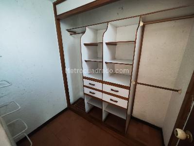 Apartamento de 3 alcobas en arriendo en El Tesoro, Medellín, 234 m² · foto 9 de 18