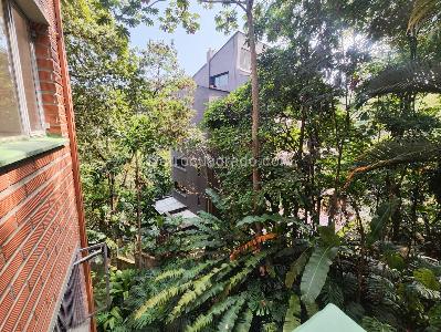 Apartamento de 3 alcobas en arriendo en El Tesoro, Medellín, 234 m² · foto 16 de 18