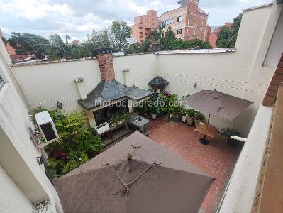Casa de 5 alcobas en arriendo en El Nogal Los Almendros, Medellín, 350 m² · foto 2 de 19