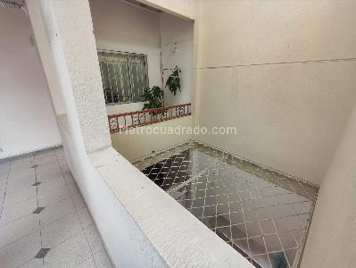 Casa de 5 alcobas en arriendo en El Nogal Los Almendros, Medellín, 350 m² · foto 5 de 19