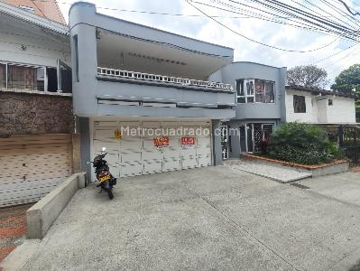 Casa de 5 alcobas en arriendo en El Nogal Los Almendros, Medellín, 350 m² · foto 19 de 19