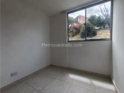 Apartamento de 3 alcobas en venta en San Gabriel, Bello, 57 m² · foto 8 de 13