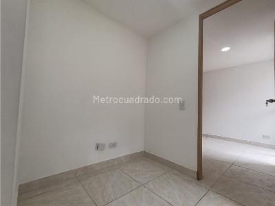 Apartamento de 3 alcobas en venta en San Gabriel, Bello, 57 m² · foto 10 de 13