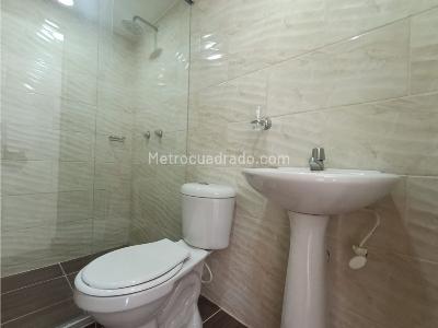 Apartamento de 3 alcobas en venta en San Gabriel, Bello, 57 m² · foto 11 de 13