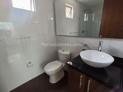 Apartamento de 3 alcobas en arriendo en Laureles Medellin, Medellín, 115 m² · foto 16 de 20