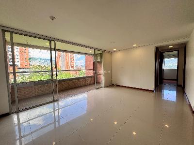 Apartamento de 2 alcobas en arriendo en Loma Benedictinos, Envigado, 80 m² · foto 4 de 16