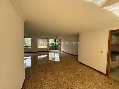 Apartamento en venta en El Poblado, Medellín · foto 2 de 20