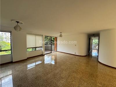 Apartamento en venta en El Poblado, Medellín · foto 3 de 20