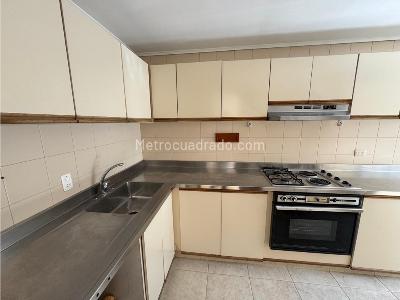 Apartamento en venta en El Poblado, Medellín · foto 6 de 20
