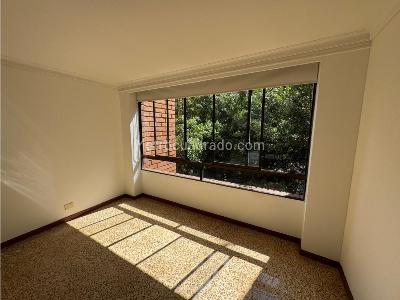 Apartamento en venta en El Poblado, Medellín · foto 8 de 20