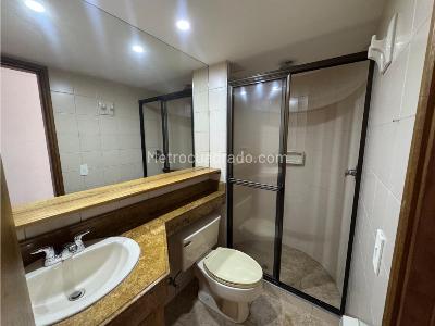 Apartamento en venta en El Poblado, Medellín · foto 18 de 20