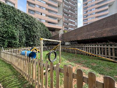 Apartamento de 3 alcobas en arriendo en El Chocho, Envigado, 91 m² · foto 3 de 20