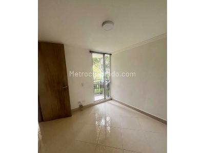 Apartamento de 3 alcobas en venta en Belen Rodeo Alto, Medellín, 55 m² · foto 3 de 13