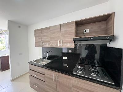 Apartamento de 2 alcobas en arriendo en La Florida Sabaneta, Sabaneta, 62 m² · foto 2 de 20