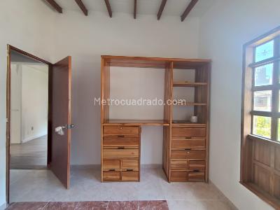Apartamento de 2 alcobas en arriendo en Rosales, Medellín, 60 m² · foto 7 de 12