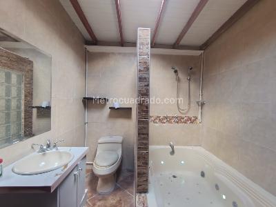 Apartamento de 2 alcobas en arriendo en Rosales, Medellín, 60 m² · foto 12 de 12