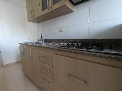 Apartamento de 3 alcobas en arriendo en Vegas De San Jose, Sabaneta, 90 m² · foto 2 de 16
