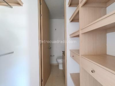 Apartamento de 3 alcobas en arriendo en Vegas De San Jose, Sabaneta, 90 m² · foto 9 de 16