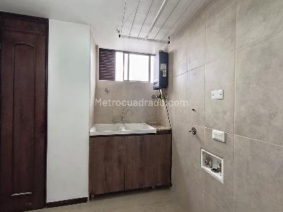 Apartamento de 3 alcobas en arriendo en El Campestre La Frontera, Medellín, 195 m² · foto 3 de 17