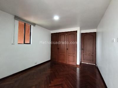 Apartamento de 3 alcobas en arriendo en El Campestre La Frontera, Medellín, 195 m² · foto 11 de 17