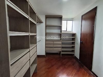 Apartamento de 3 alcobas en arriendo en El Campestre La Frontera, Medellín, 195 m² · foto 14 de 17