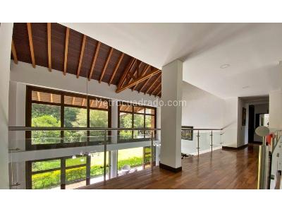 Casa de 4 alcobas en venta en Loma El Atravesado, Envigado, 895 m² · foto 7 de 15