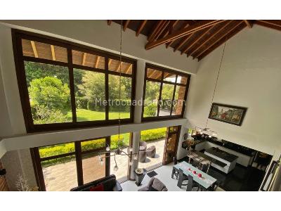 Casa de 4 alcobas en venta en Loma El Atravesado, Envigado, 895 m² · foto 9 de 15