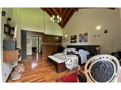 Casa de 4 alcobas en venta en Loma El Atravesado, Envigado, 895 m² · foto 10 de 15