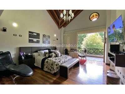 Casa de 4 alcobas en venta en Loma El Atravesado, Envigado, 895 m² · foto 11 de 15