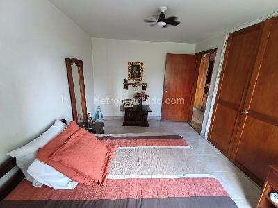 Apartamento de 3 alcobas en arriendo en Laureles Medellin, Medellín, 150 m² · foto 7 de 20