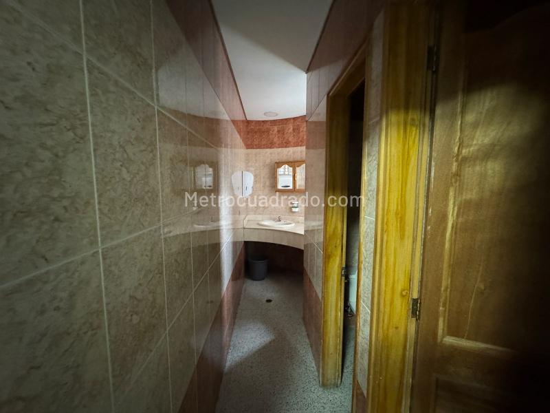 Oficina en Arriendo, Barrio Colombia, Medellín - Vista 4
