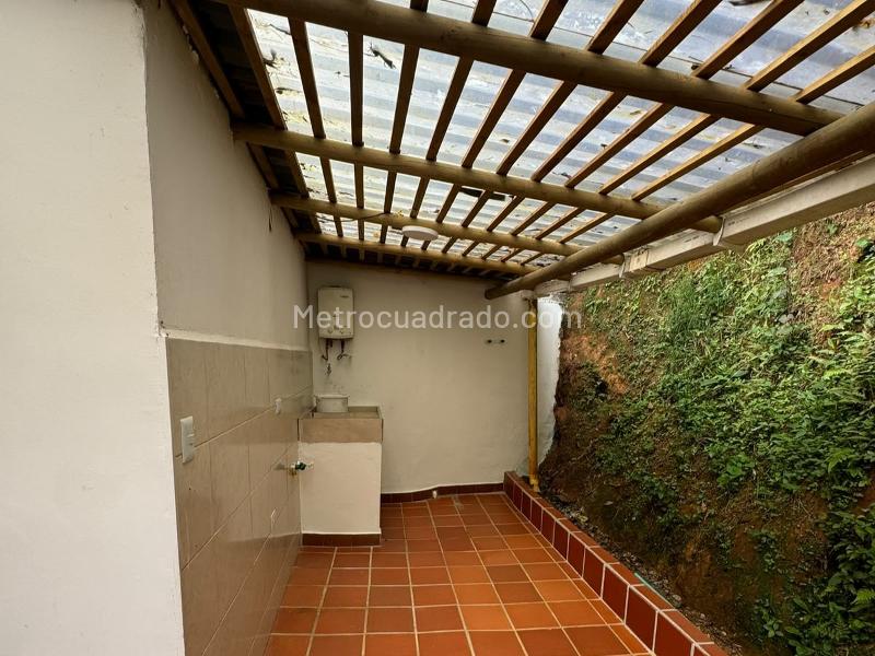 Casa – La Tablaza, La Estrella - Más