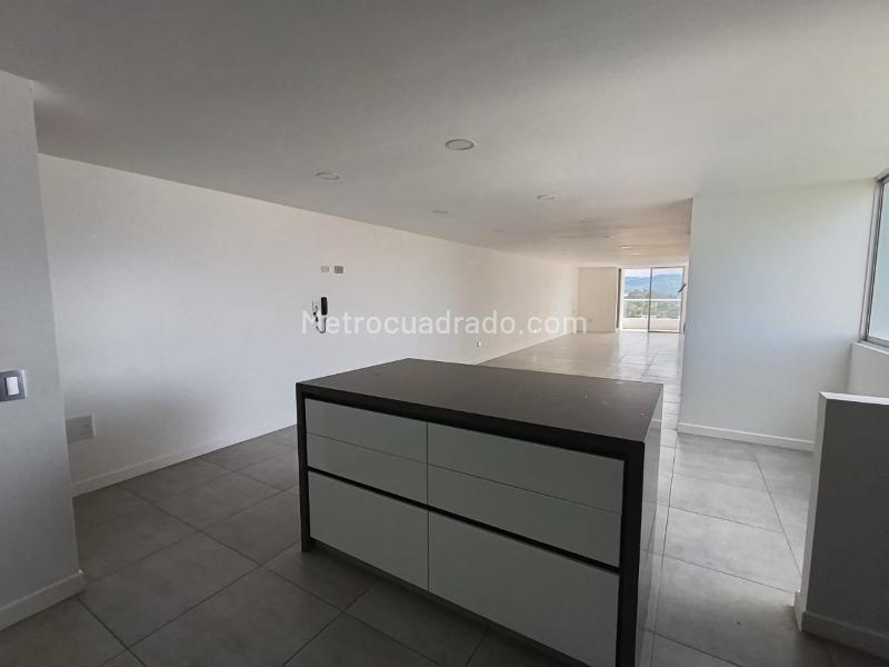 2BR Apartment in San Antonio De Pereira (123 m²) - 3