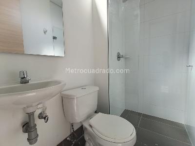 Apartamento de 3 alcobas en arriendo en Loma De Las Brujas, Envigado, 195 m² · foto 3 de 20