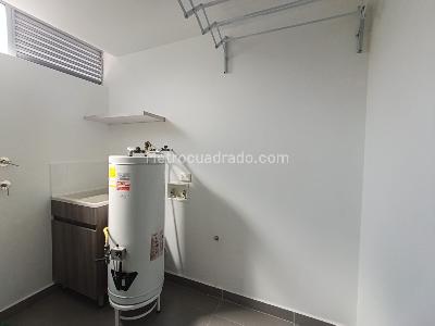 Apartamento de 3 alcobas en arriendo en Loma De Las Brujas, Envigado, 195 m² · foto 13 de 20
